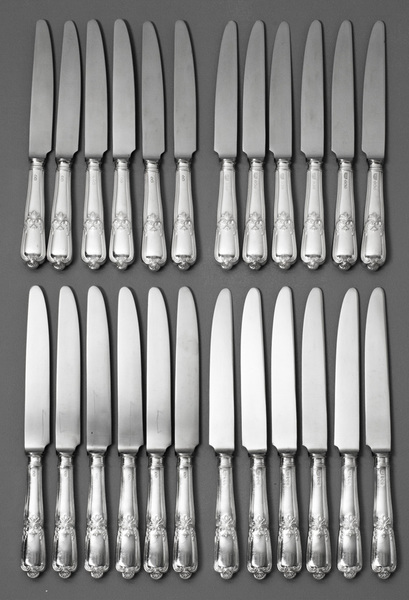 Leopard Antiques Sterling Silver Knife Set (12 Table knives, 12 Dessert  Knives) - Louis XIV, Roberts & Belk
