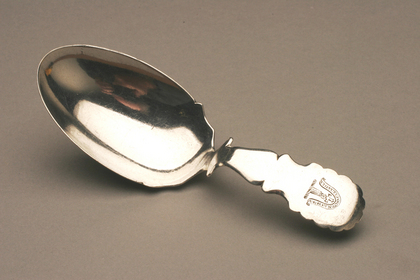 Antique Silver Caddy Spoon - Thomas James, Mayne Family Crest