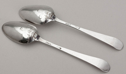 Prince of Wales' Feathers Back Hanoverian silver teaspoons (Pair)