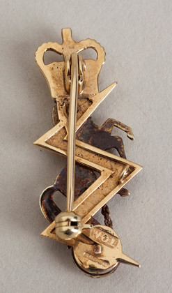 Royal Electrical and Mechanical Engineers (REME) Gold Sweetheart Brooch
