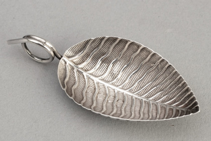 18th Century Naturalistic Veined Leaf Silver Caddy Spoon - Joseph Taylor