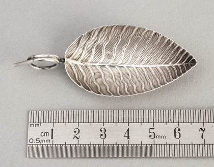 18th Century Naturalistic Veined Leaf Silver Caddy Spoon - Joseph Taylor
