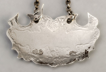Early Georgian Silver Flat Chased Escutcheon Wine Label CLARET - Louis Hamon