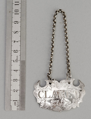 Early Georgian Silver Flat Chased Escutcheon Wine Label CLARET - Louis Hamon