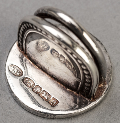 Sterling Silver Novelty Horseshoe Menu or Place Card Holders (Set of 6 in original box) - Mappin & Webb